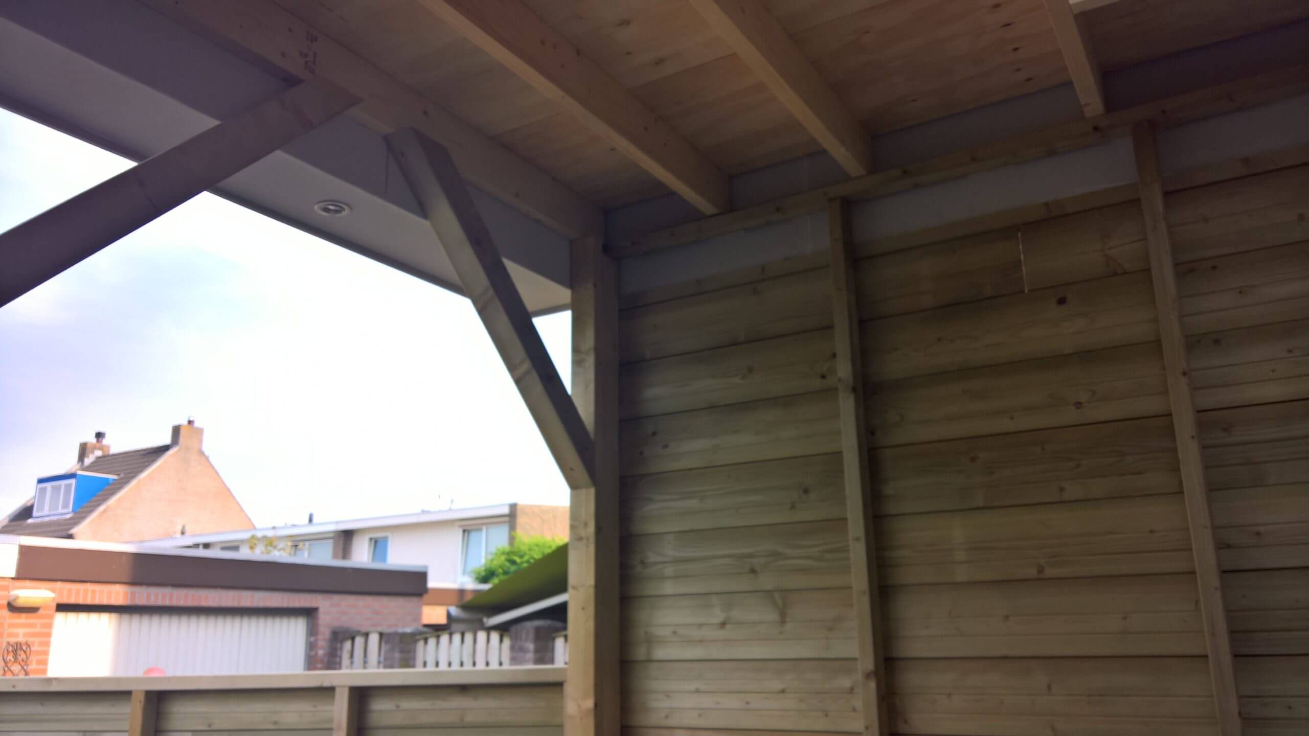 BouwTB-Overkapping met schutting