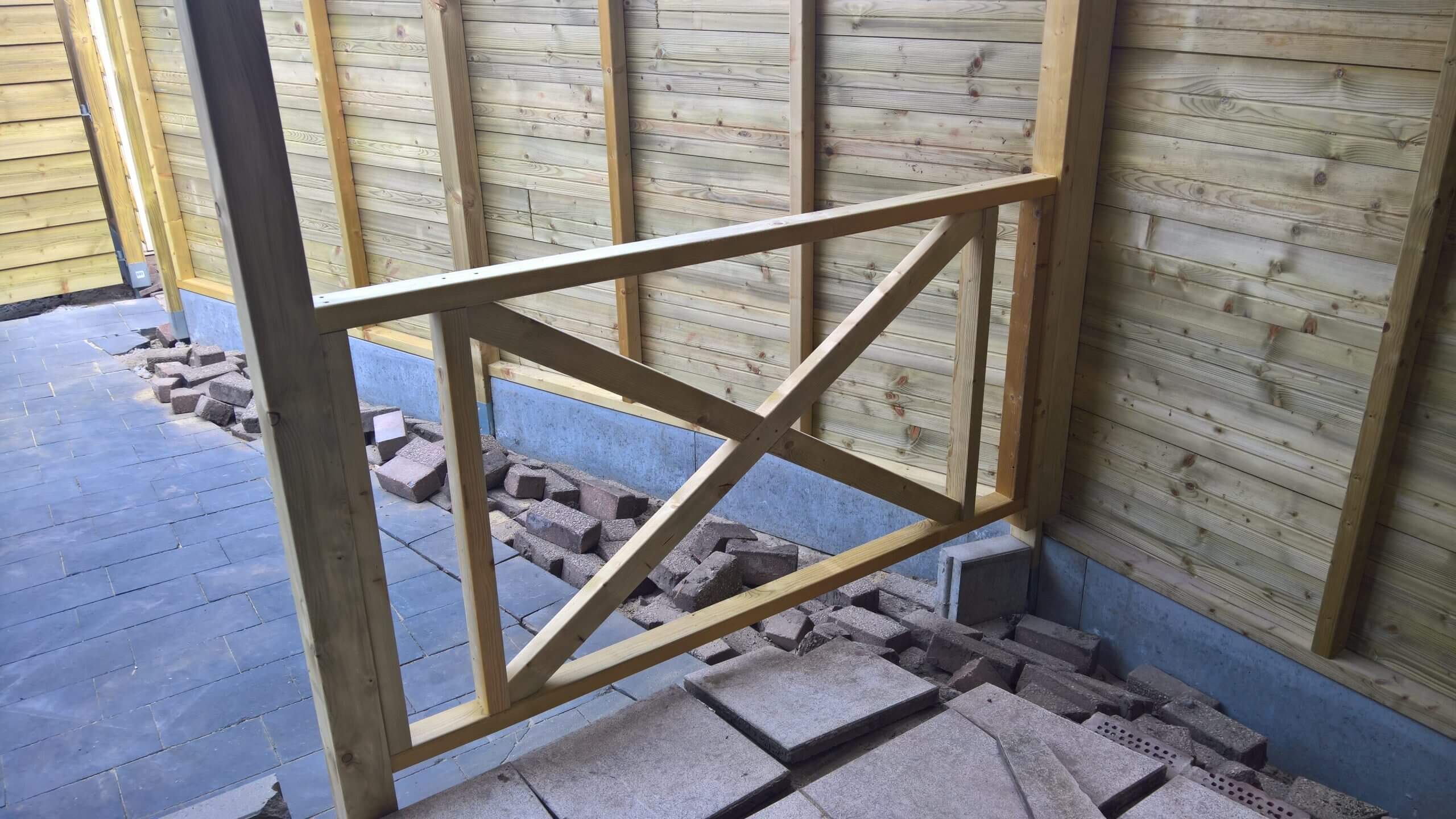 BouwTB-Overkapping met schutting