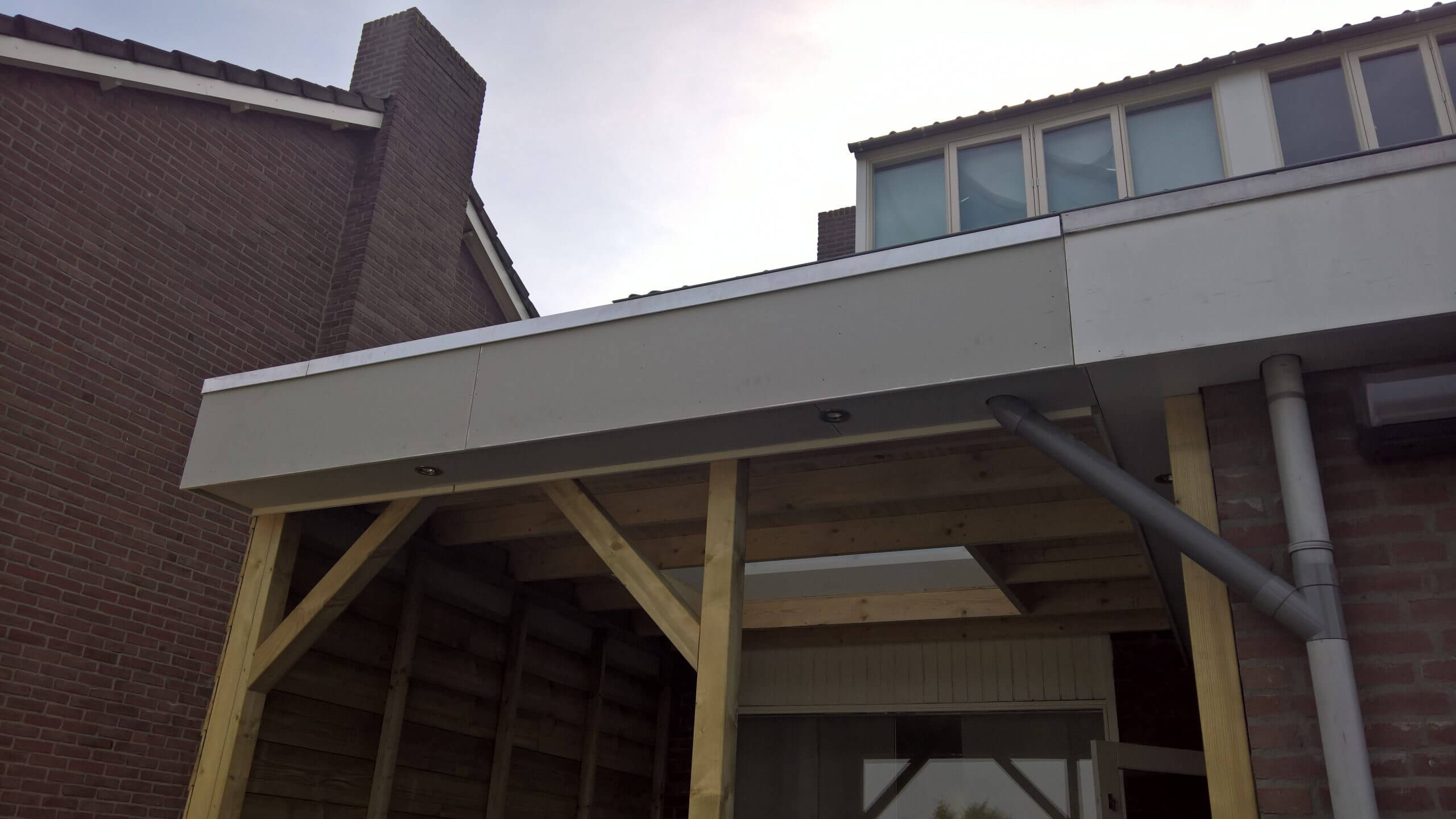 BouwTB-Overkapping met schutting