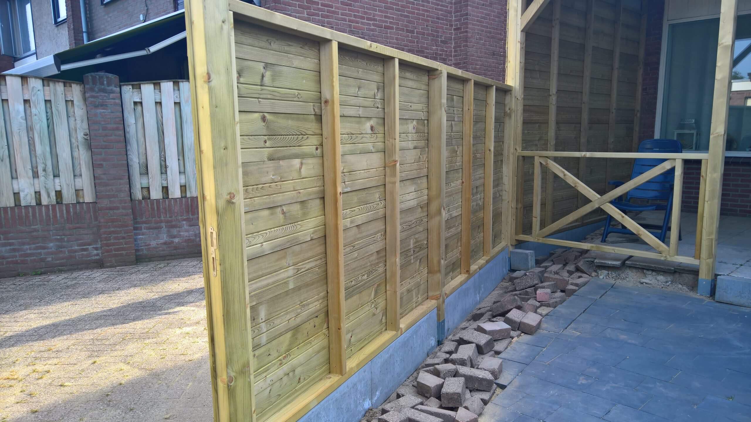 BouwTB-Overkapping met schutting